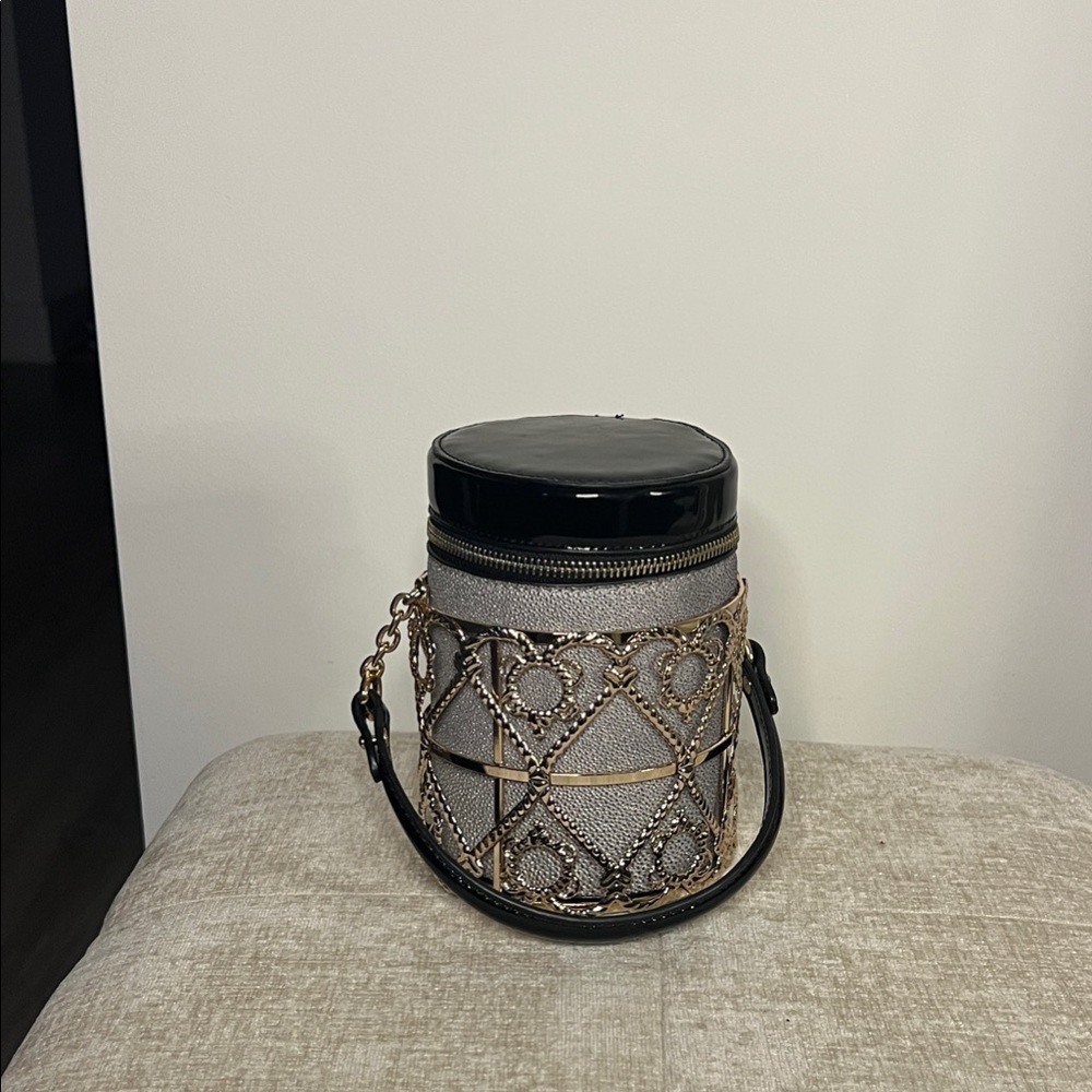 Elegant Black and Gold Women's Bucket Bag